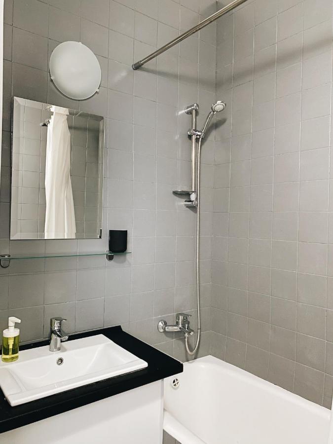 Entire 2-Bedroom Authentic Flat Kiev Exterior foto